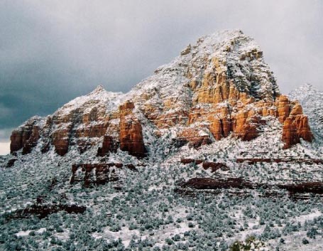 Munds Mountain draped in snow